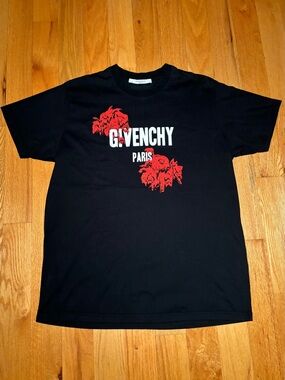 Givenchy Rose Logo Runway Tshirt 🔥🔥